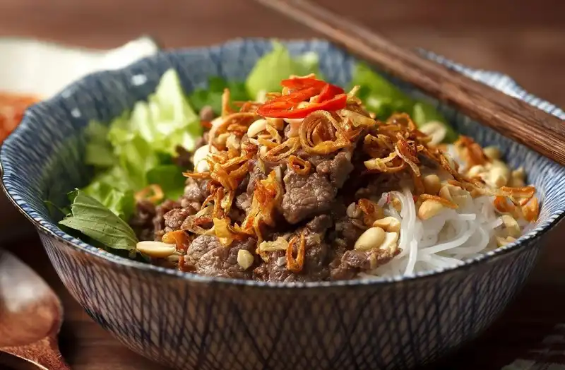 Bún bò Nam Bộ có hương vị thanh mát và giàu dinh dưỡng